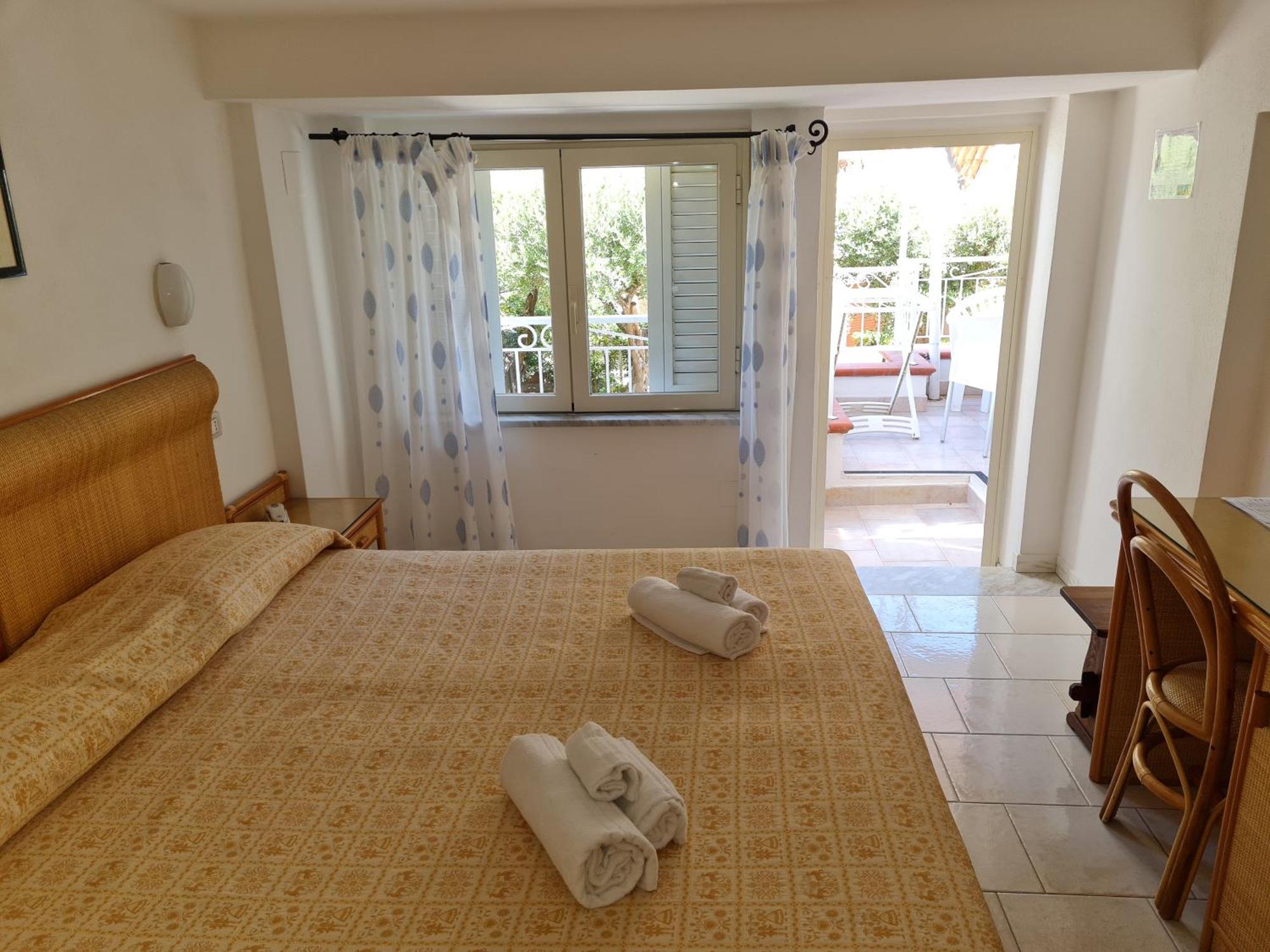 Le Roccette Mare Beach Hotel & Restaurant Tropea Eksteriør bilde